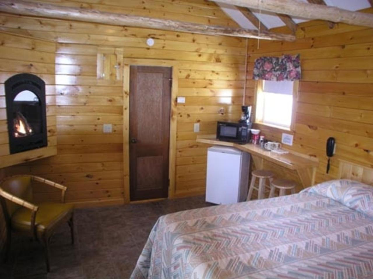 Maple Leaf Motel Schroon Lake Exteriér fotografie