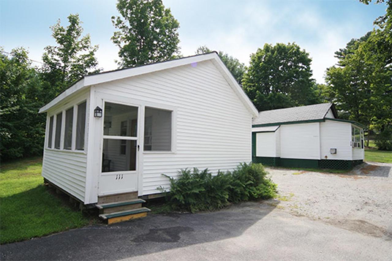 Maple Leaf Motel Schroon Lake Exteriér fotografie